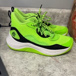 Under Armour Kids Shoes in Neon Green and Black